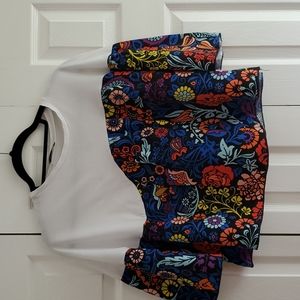 Floral flowy tshirt